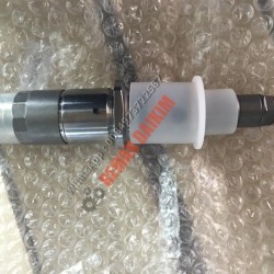 Komatsu 6d107E-1 Fuel injector